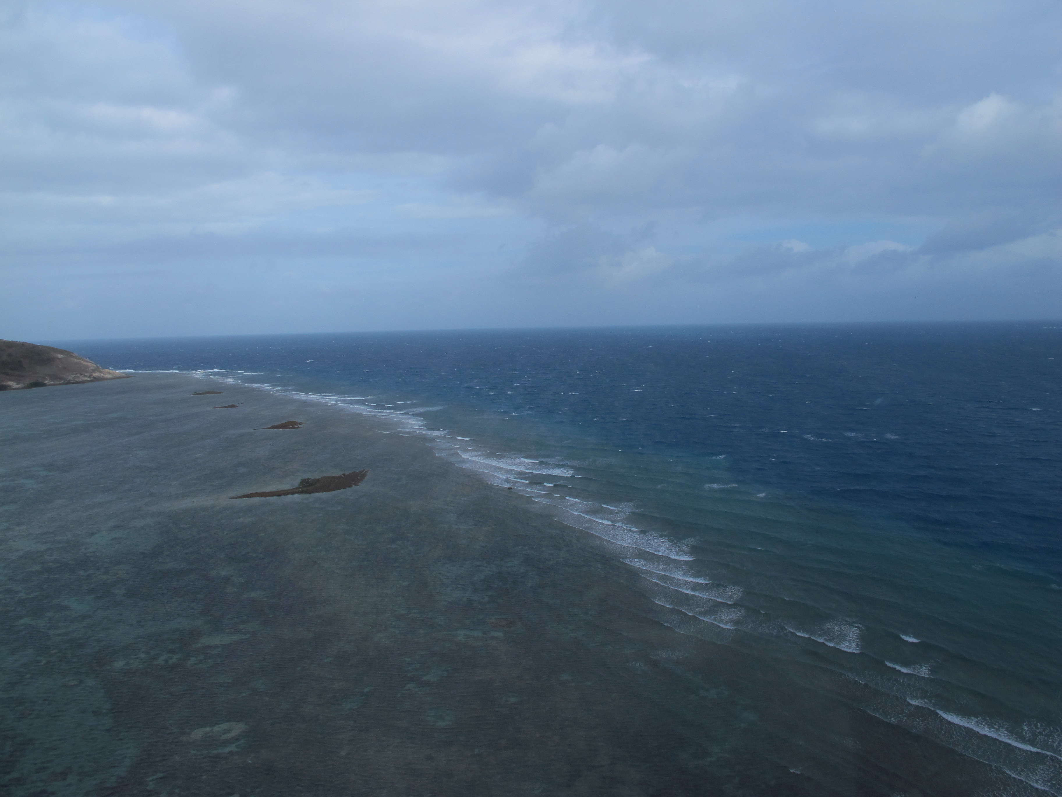 Twin Island - Aerial view of reef flat