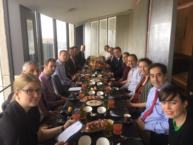 CSIRO's Peter Thorburn meets with staff from Willis Towers Watson in Sydney to discuss elements of the project.