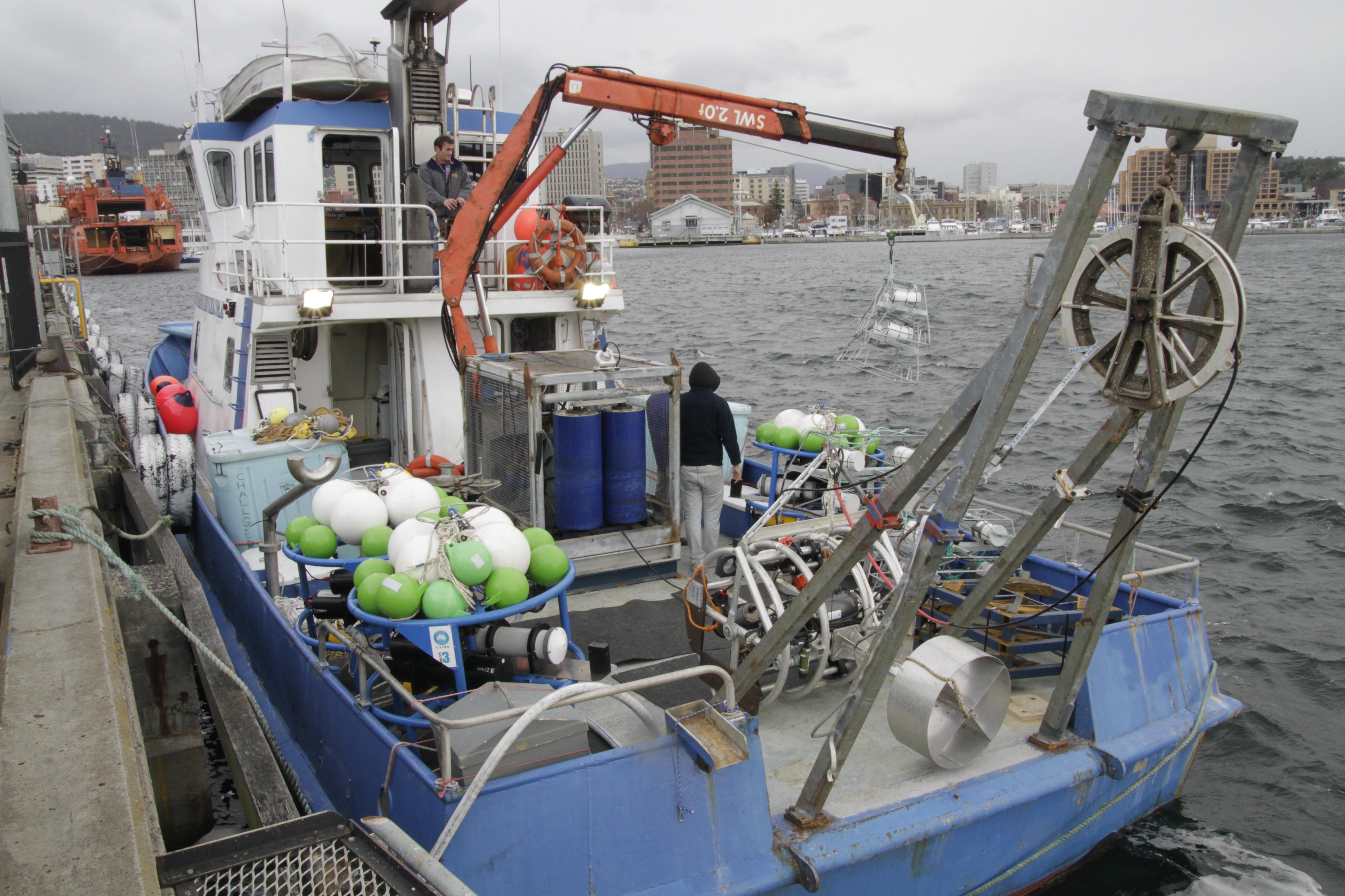 A ship of tools for marine monitoring