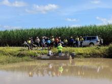 Farmer meeting to discuss wetlands on cane floodplain