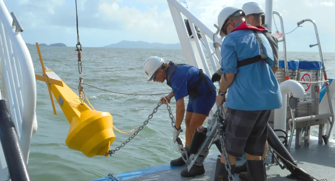 Mooring deploy at Tully River